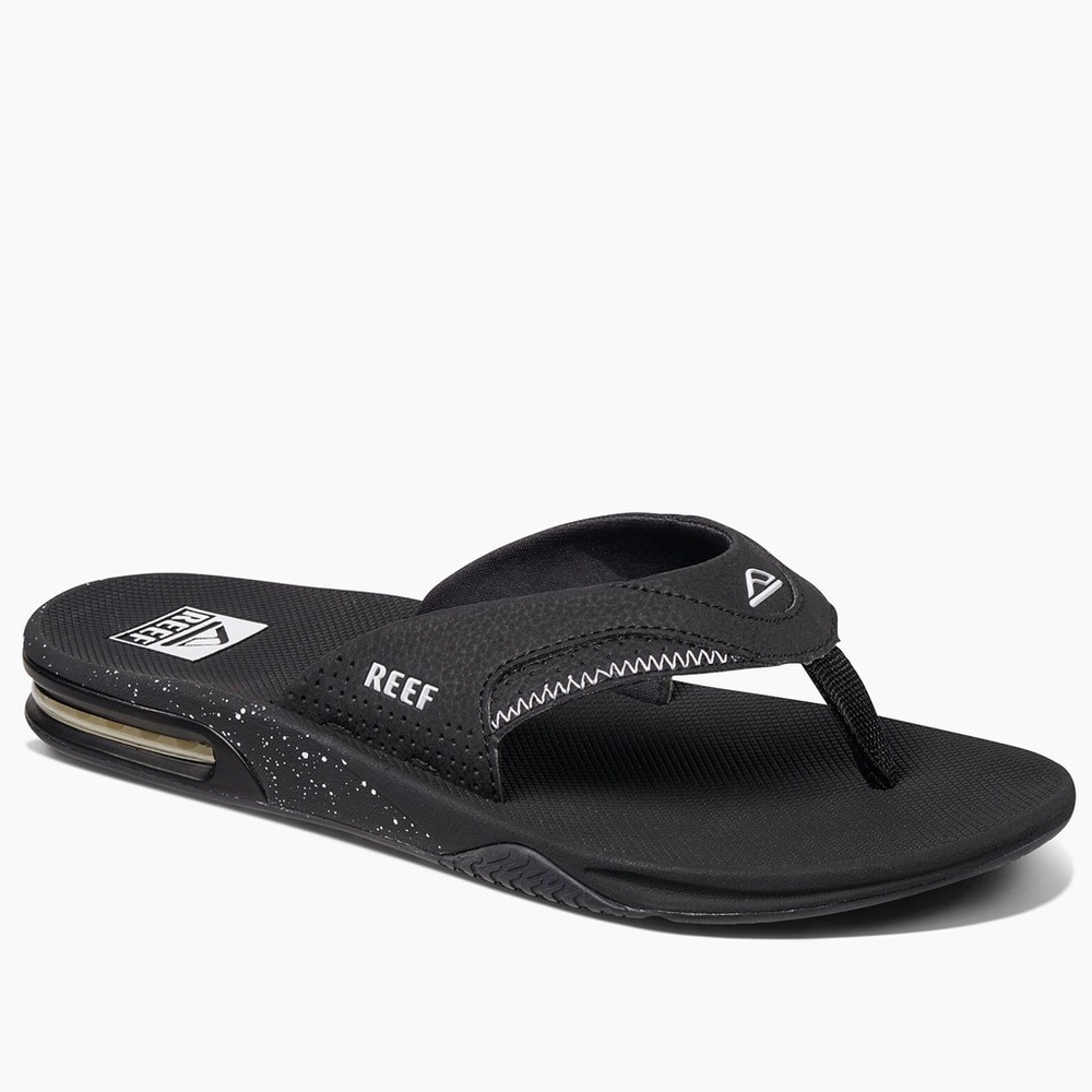 NWT Reef Men’s Fanning Black Flip flops Sizes 8, 9